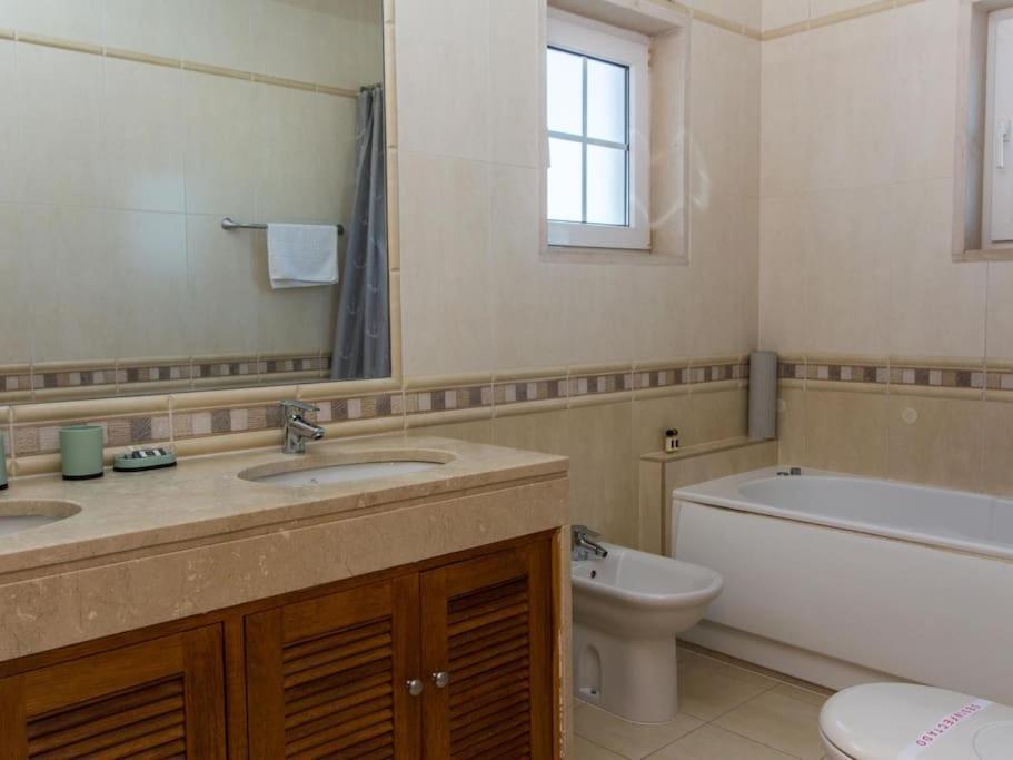 فيلا Balaia Mar House - Sea View & Playground & Garage & Bbq & البوفيرا المظهر الخارجي الصورة